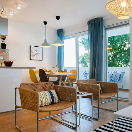 Apartment Modern Near Split
