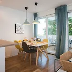 Modern Near * سبليت